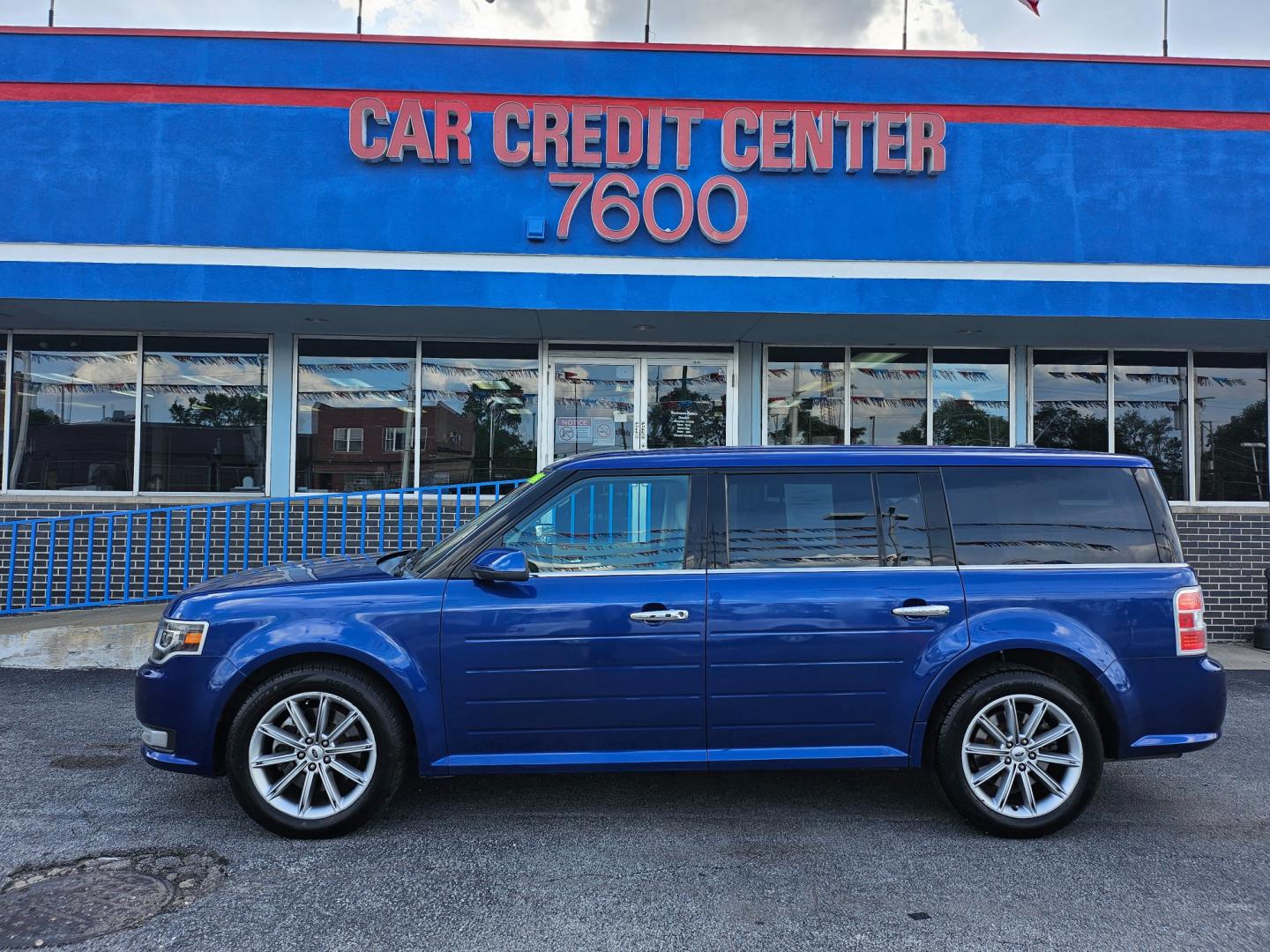 2014 BLUE Ford Flex Limited FWD (2FMGK5D89EB) with an 3.5L V6 DOHC 24V engine, 6-Speed Automatic Overdrive transmission, located at 7600 S Western Ave., Chicago, IL, 60620, (773) 918-3980, 0.000000, 0.000000 - Photo#0